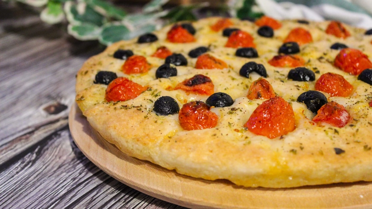 Celiachia con gusto: la ricetta della Focaccia pomodorini e olive senza glutine